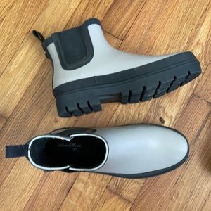 Universal Thread Target rain boots grey size 7